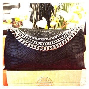Milly black leather purse